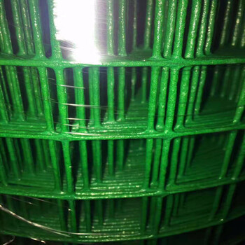 双轨并行 高速公路荷兰防护网与家禽销售的协同发展